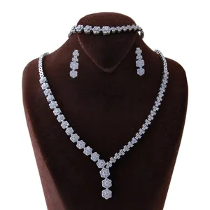 نیم ست نقره زنانه بازرگانی میلادی کد NTR_188