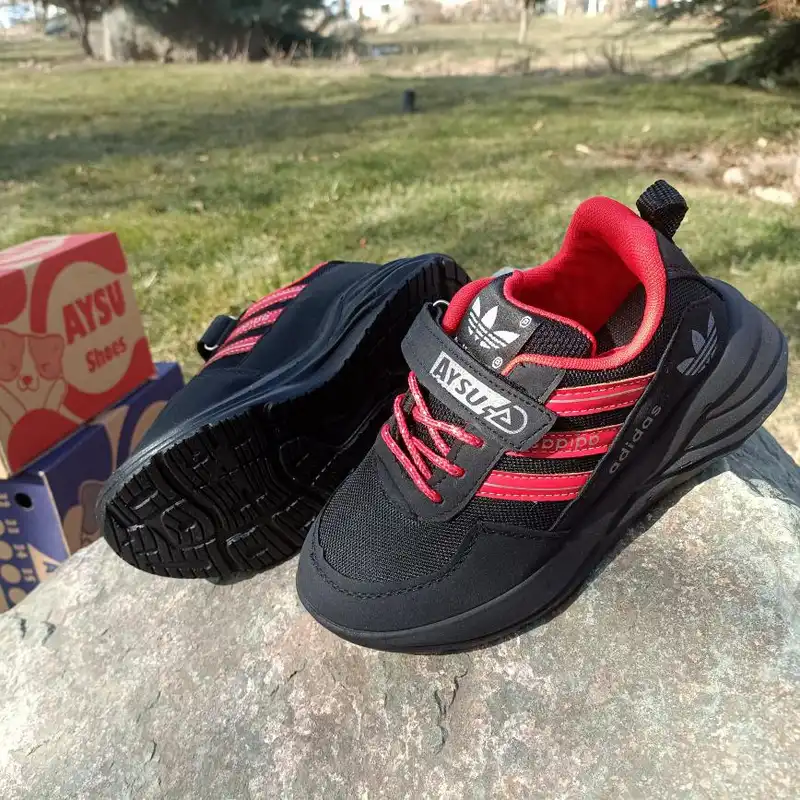 کفش راحتی  بچگانه آیسو کد p.a.t رنگ مشکی