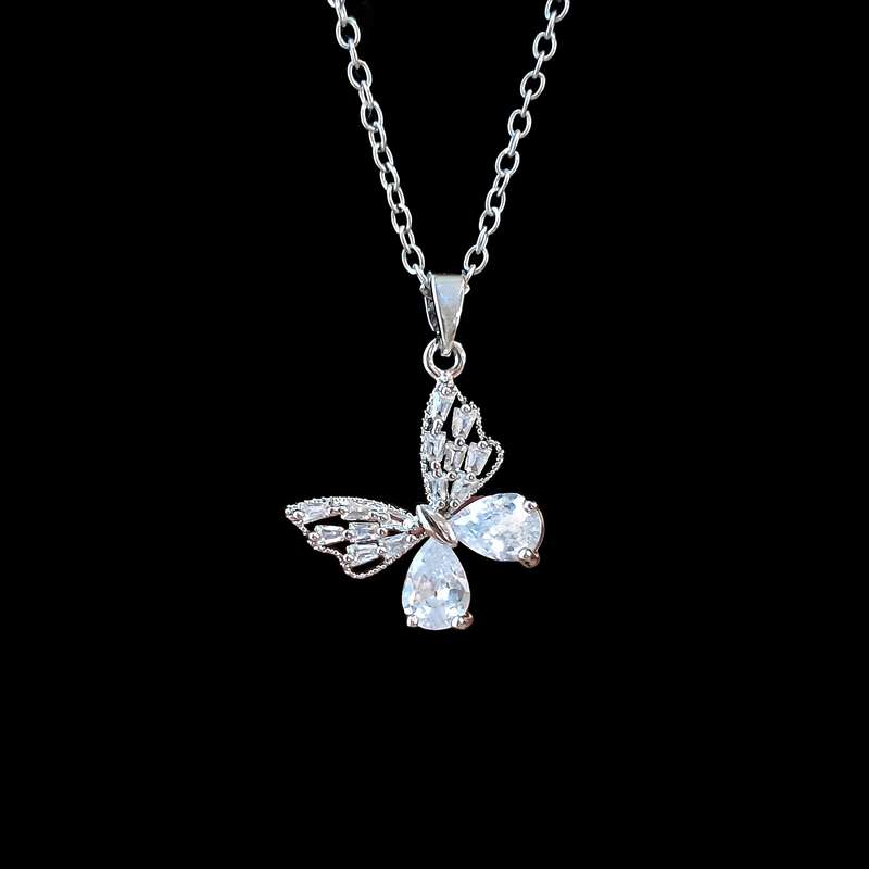 گردنبند دخترانه مدل پروانه ظریف جواهری کد Art97