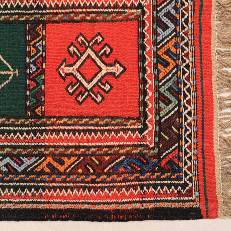 گلیم دستبافت دو متری مدل سفره کردی کد 4040108