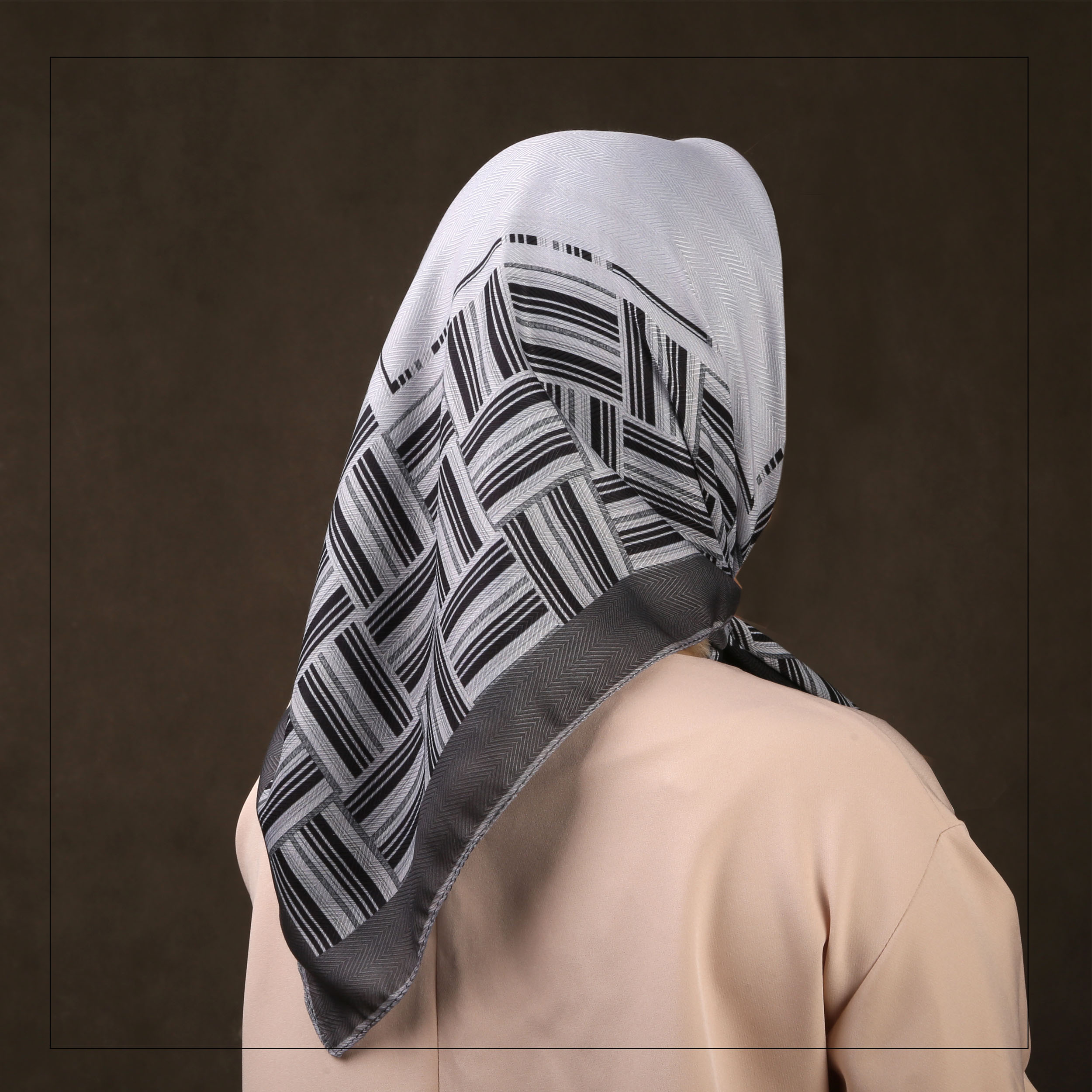 روسری زنانه مدل ATASHAA - قواره 75 کد AZ6400  -  - 7
