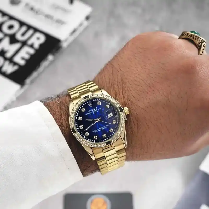 ساعت مچی عقربه‌ای مردانه مدل دورنگین قفل مخفی کد T-B