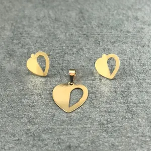 نیم ست طلا 18 عیار زنانه دوست خوب مدل قلب dk1027