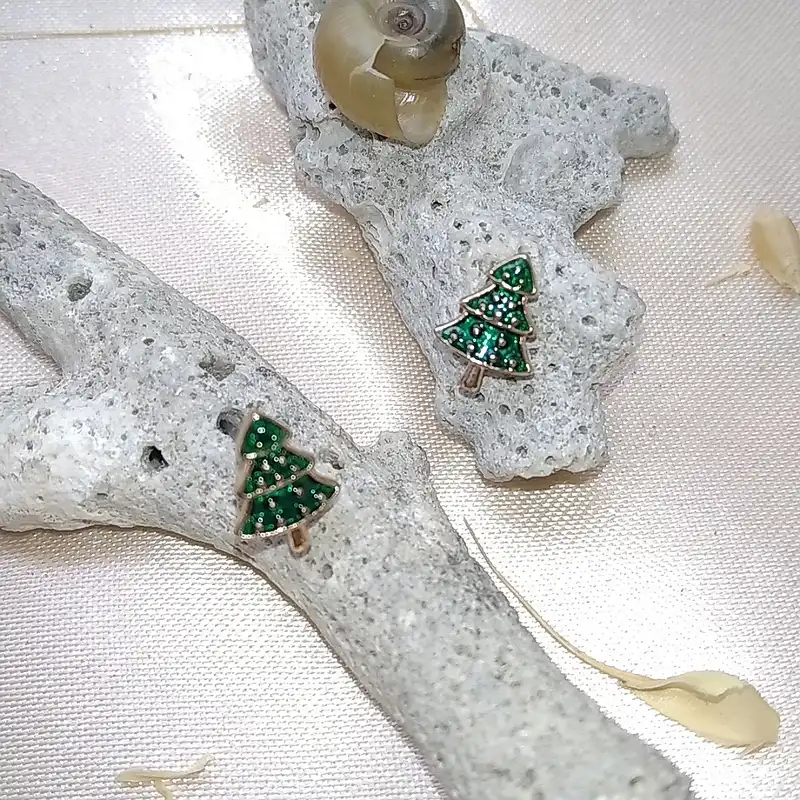 گوشواره زنانه اکسسورایز مدل کریسمس کد B22 مجموعه 3 عددی