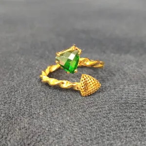  انگشتر طلا 18 عیار زنانه قیراط طرح مثلث کد GH1548