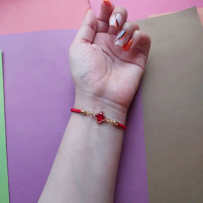 دستبند زنانه مدل آسانسوری پلاک کریستالی طرح گل کد HC275