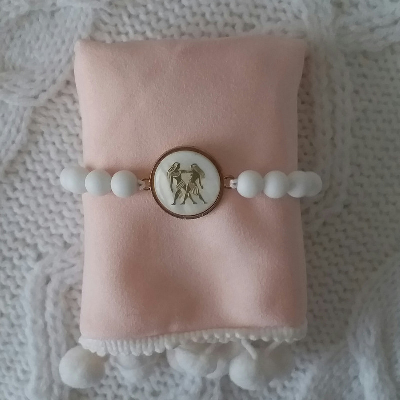 دستبند دخترانه مدل ماه تولد خرداد E12