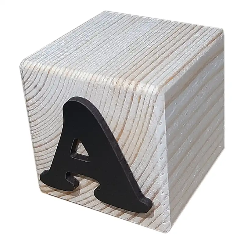 استند رومیزی تزیینی مدل مکعب حرف A