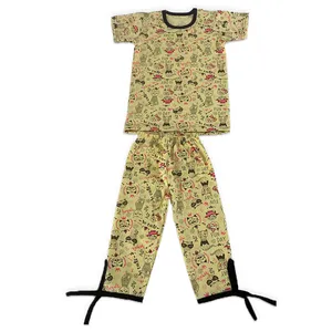 ست تی شرت آستین کوتاه و شلوارک دخترانه مدل AK 9