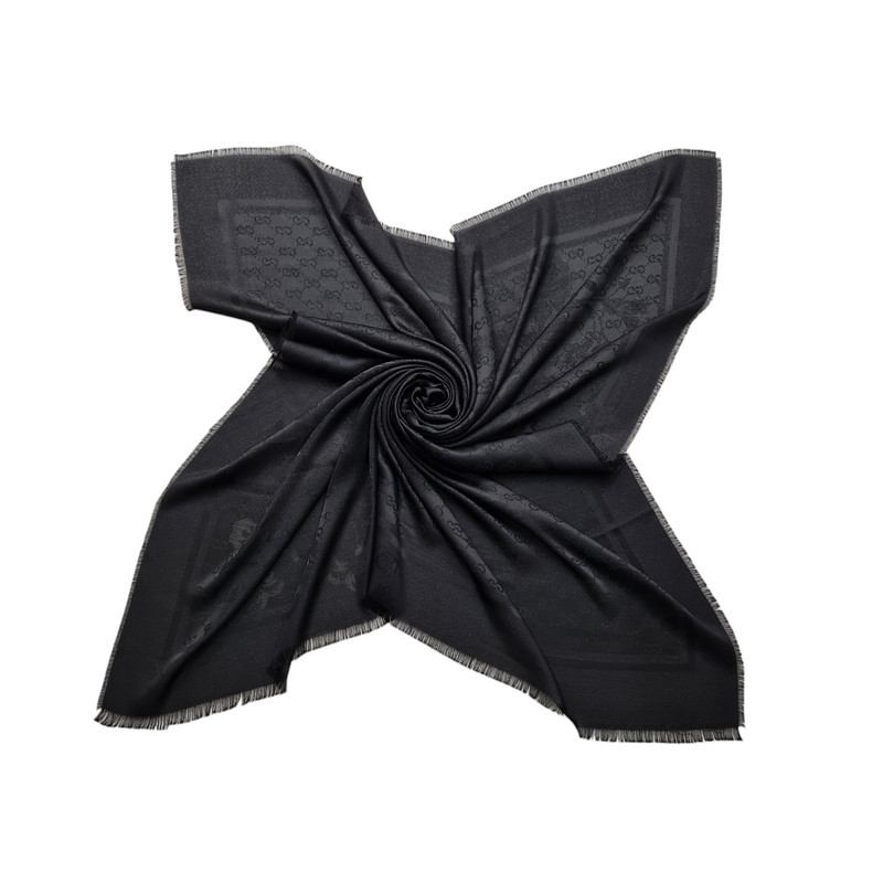 روسری زنانه مدل&nbsp;ساتن ابریشم