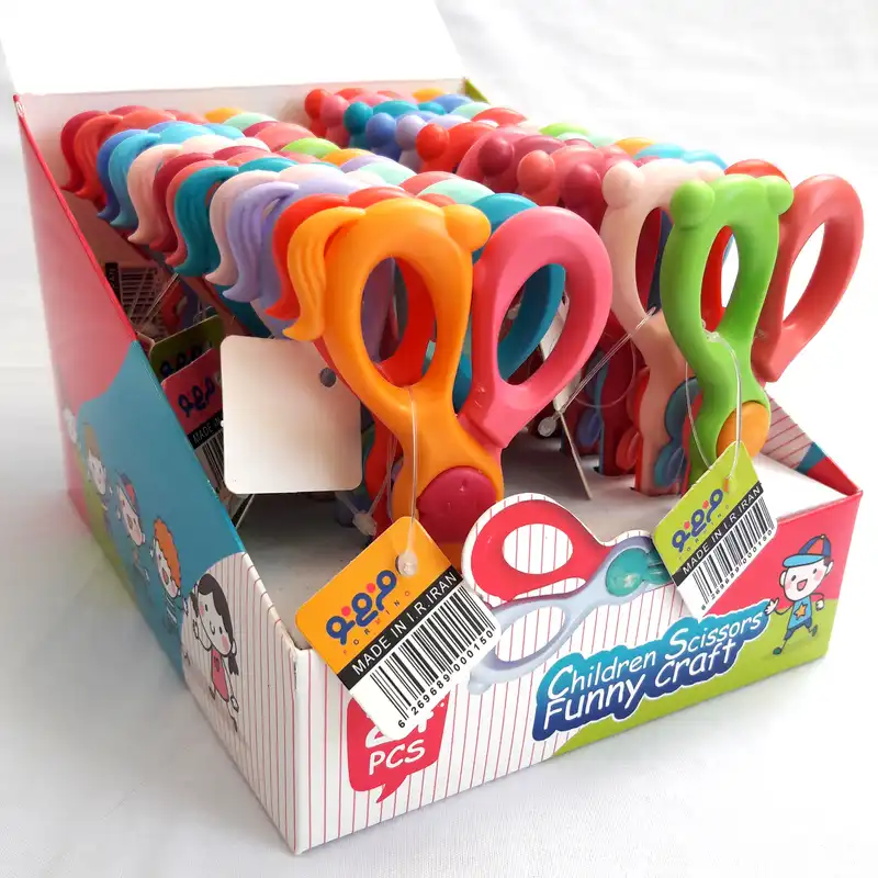 قیچی مدل پلاستیکی طرح کودک کد FM