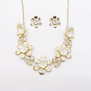 نیم ست زنانه مدل گل