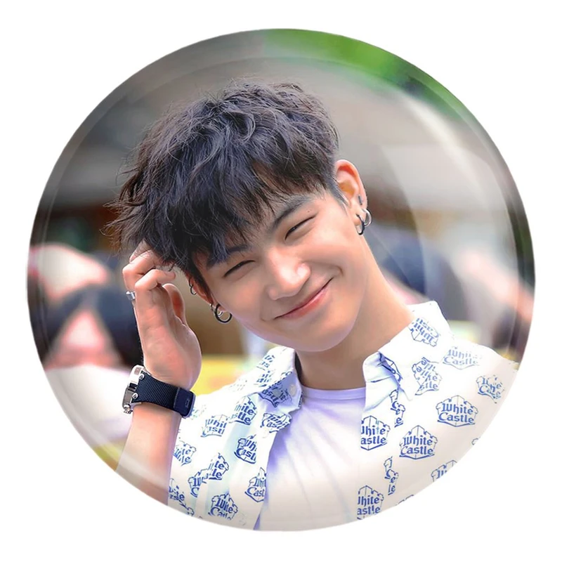 پیکسل خندالو طرح جی بی گروه گات سون GOT7 کد 20974 مدل بزرگ