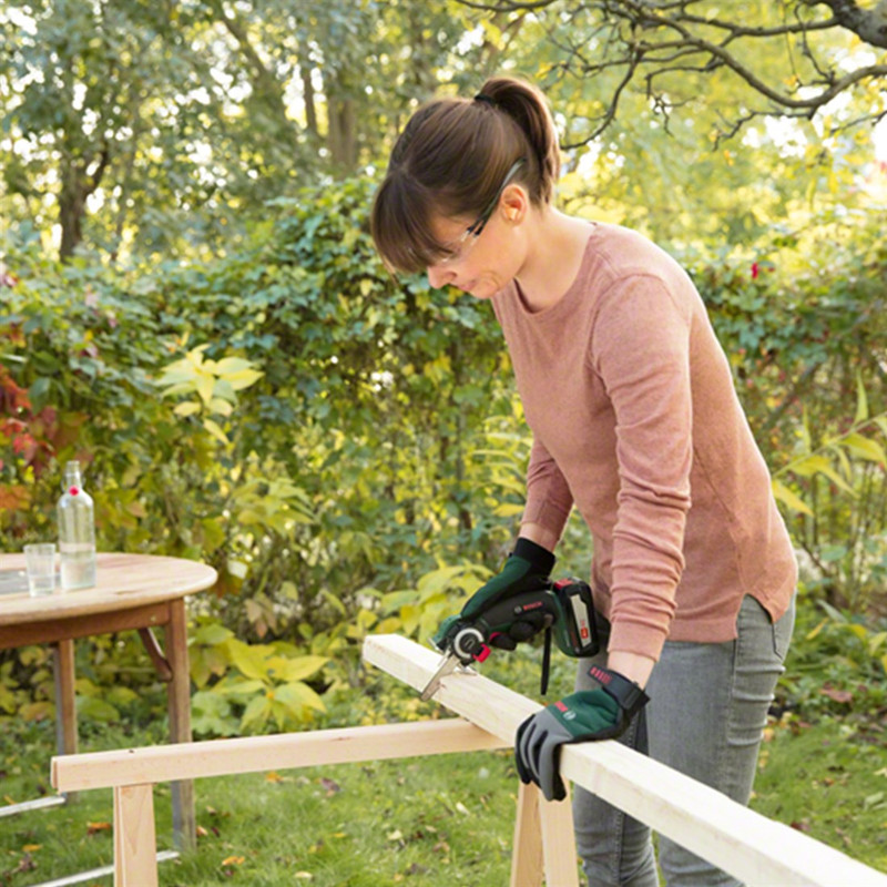 اره زنجیری شارژی بوش مدل AdvancedCut 18