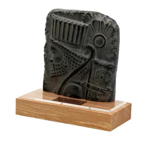 تندیس طرح اشراف زاده مادی کد DT002