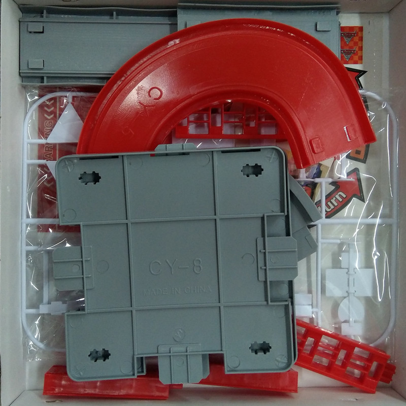 کیت ماشین بازی مدل پارکینگ مکویین کد CY180-1