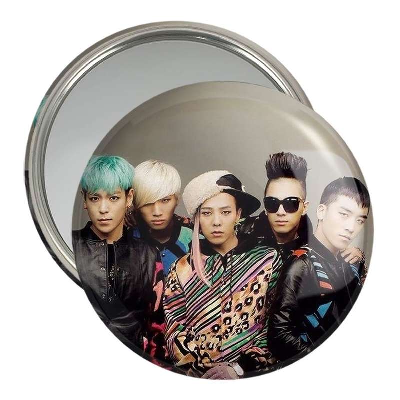 آینه جیبی خندالو مدل گروه بیگ بنگ BIGBANG کد 12577 آینه جیبی خندالو مدل گروه بیگ بنگ BIGBANG کد 12577