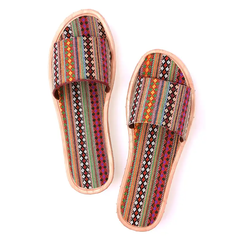 دمپایی زنانه باتو مدل جاجیم K