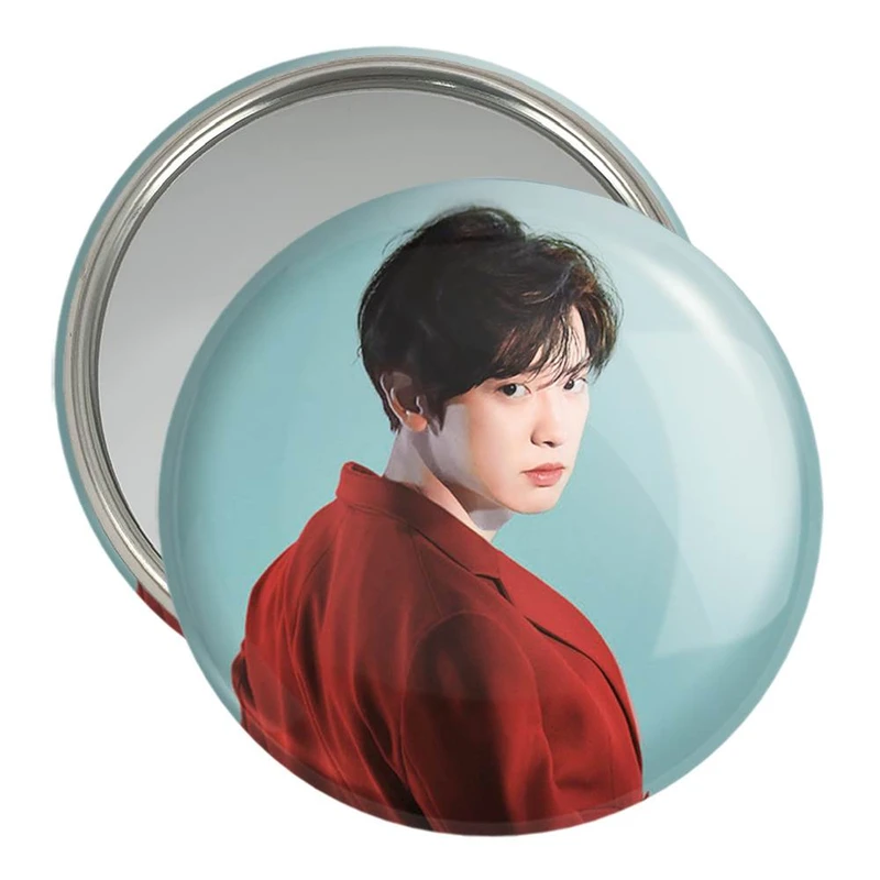 آینه جیبی خندالو مدل پارک چانیول گروه اکسو EXO  کد 13322