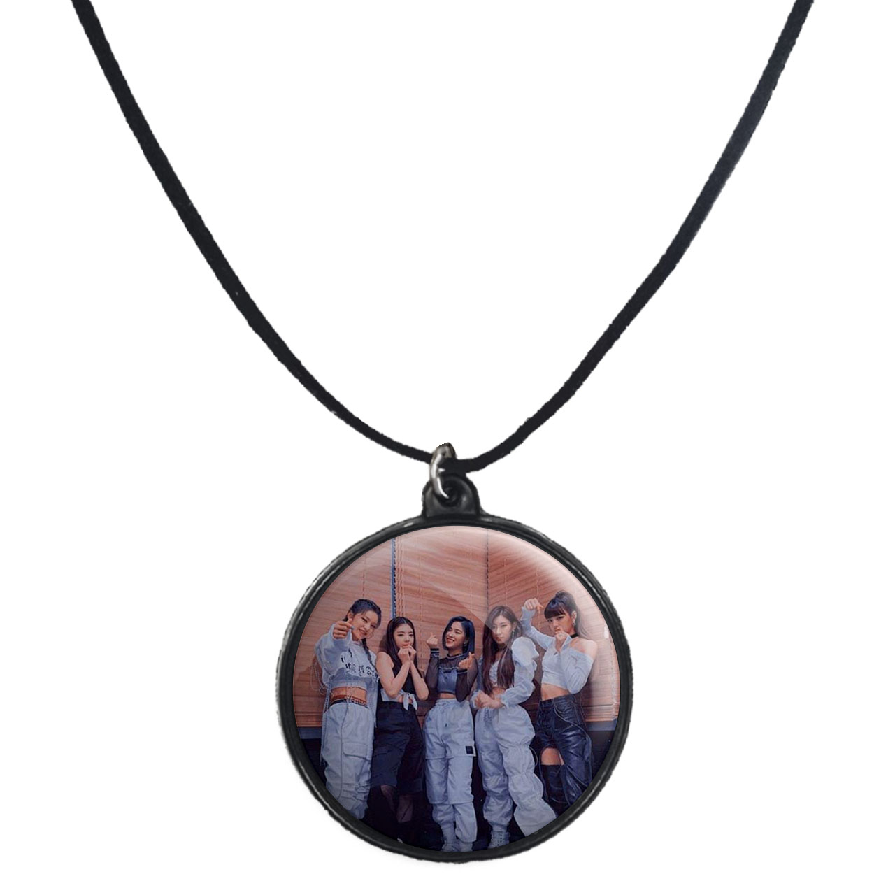 گردنبند پرمانه طرح گروه موسیقی ایتزی کد pmb.13229 مدل دو طرفه