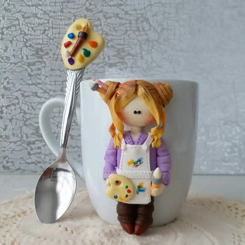 ماگ سرامیکی مدل نقاش L1989 به همراه قاشق