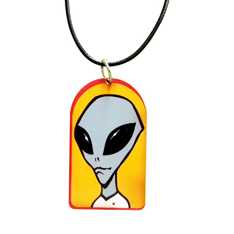 گردنبند طرح Alien مدل GL-31 گردنبند طرح Alien مدل GL-31