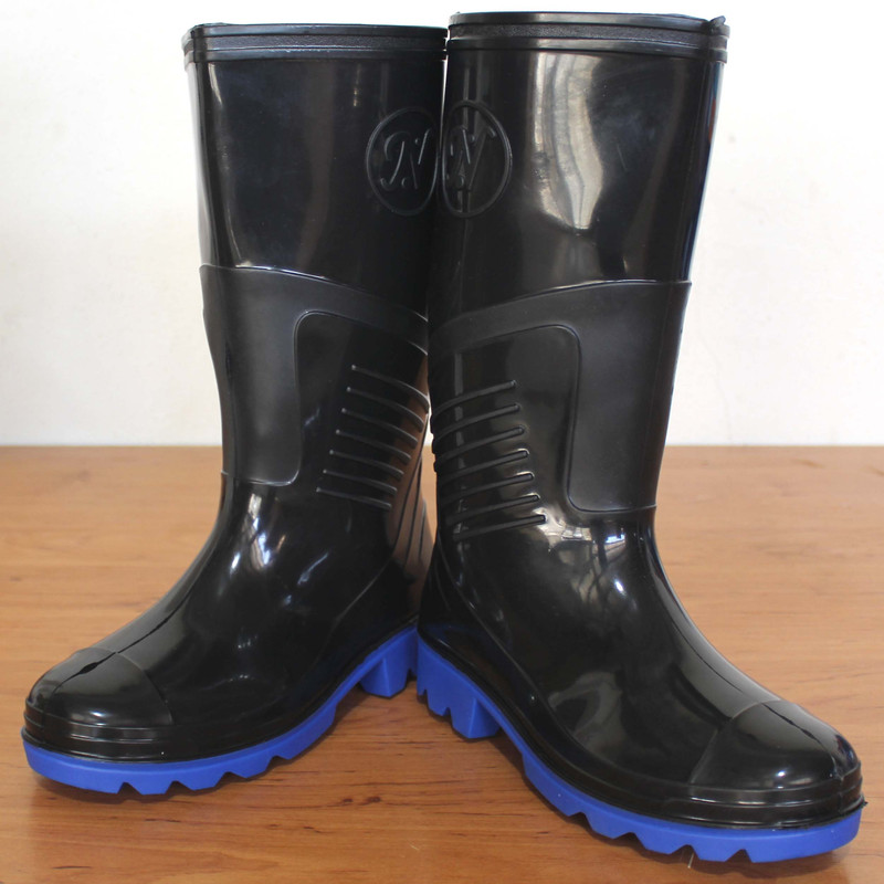 چکمه ایمنی نسیم مدل دماوند کد 2001 damd