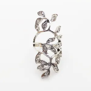 انگشتر زنانه آی ام مدل سلطنتی  کد 089