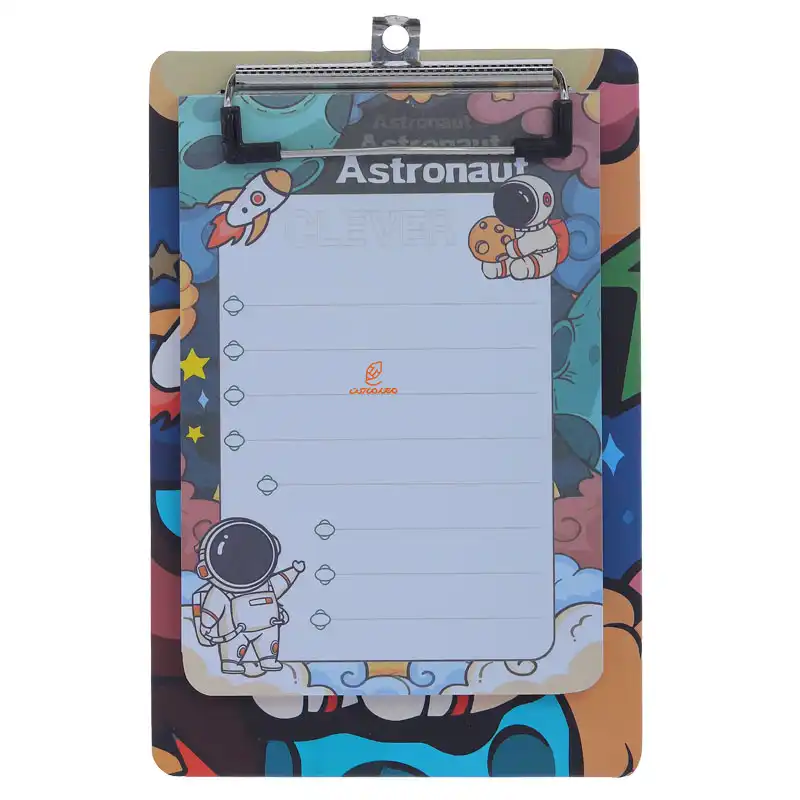 تخته شاسی مدل چک لیست طرح فضانورد سایز A5 به همراه کاغذ یادداشت