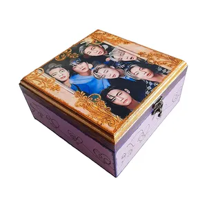 جعبه هدیه چوبی طرح بی تی اس