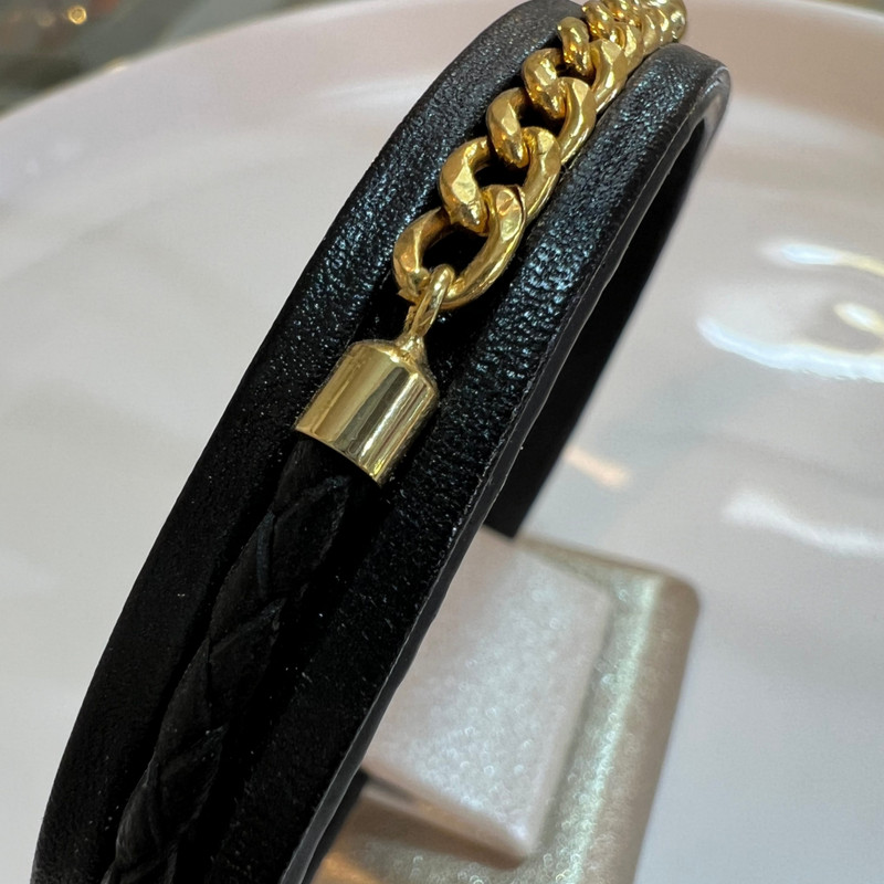 دستبند طلا 18 عیار مردانه الین گالری مدل چرم و کارتیه کد 45678