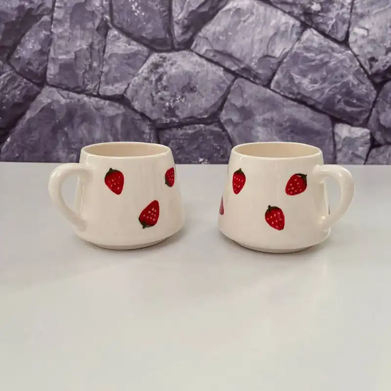 ماگ سرامیکی طرح توت فرنگی بسته 2 عددی