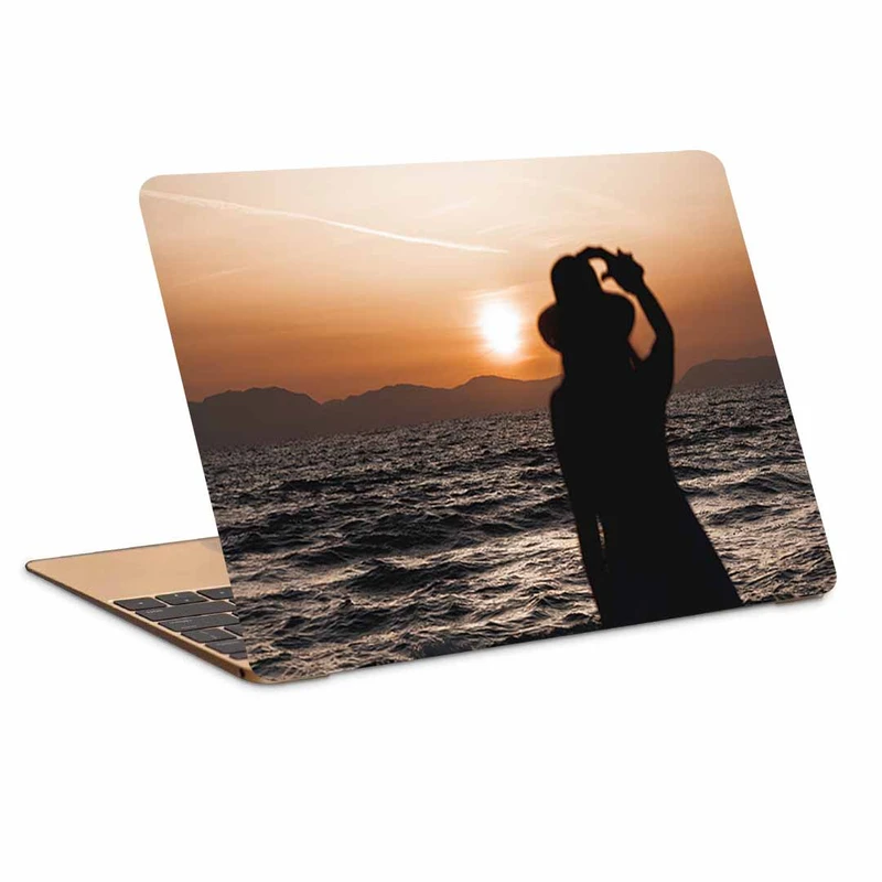 استیکر لپ تاپ طرح girl outline کد N-254 مناسب برای لپ تاپ 15.6 اینچ