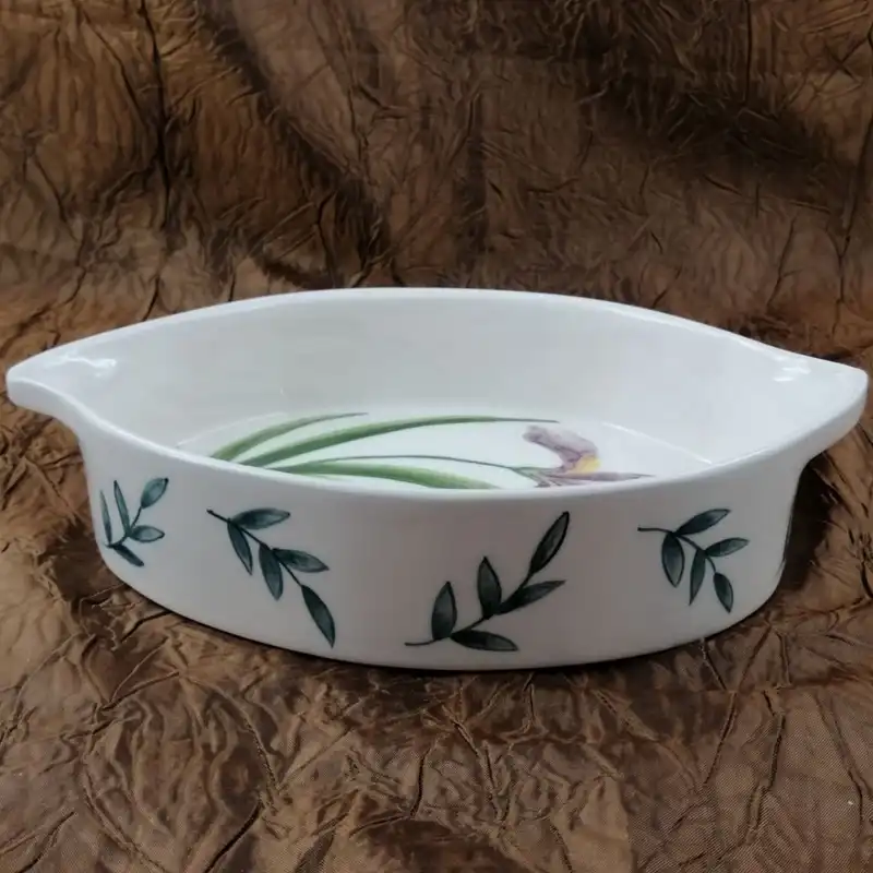 شکلات خوری سرامیکی هیوا طرح بته جقه مدل زنبق کد 11025282