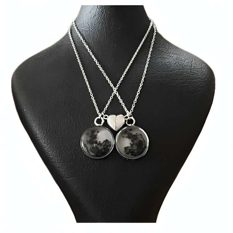 گردنبند مدل ماه شبتاب مگنتی مجموعه دو عددی گردنبند مدل ماه شبتاب مگنتی مجموعه دو عددی