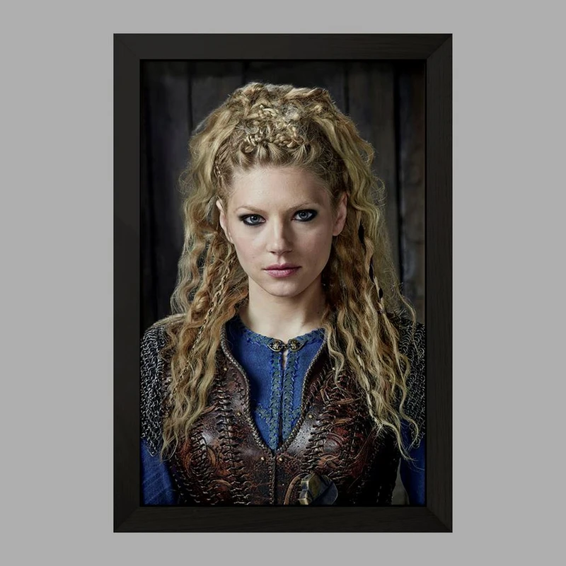 تابلو خندالو مدل لاگرتا سریال وایکینگ ها Vikings کد 29103