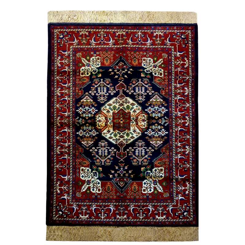 فرش دستباف یک و نیم متری طرح قشقایی مدل AA