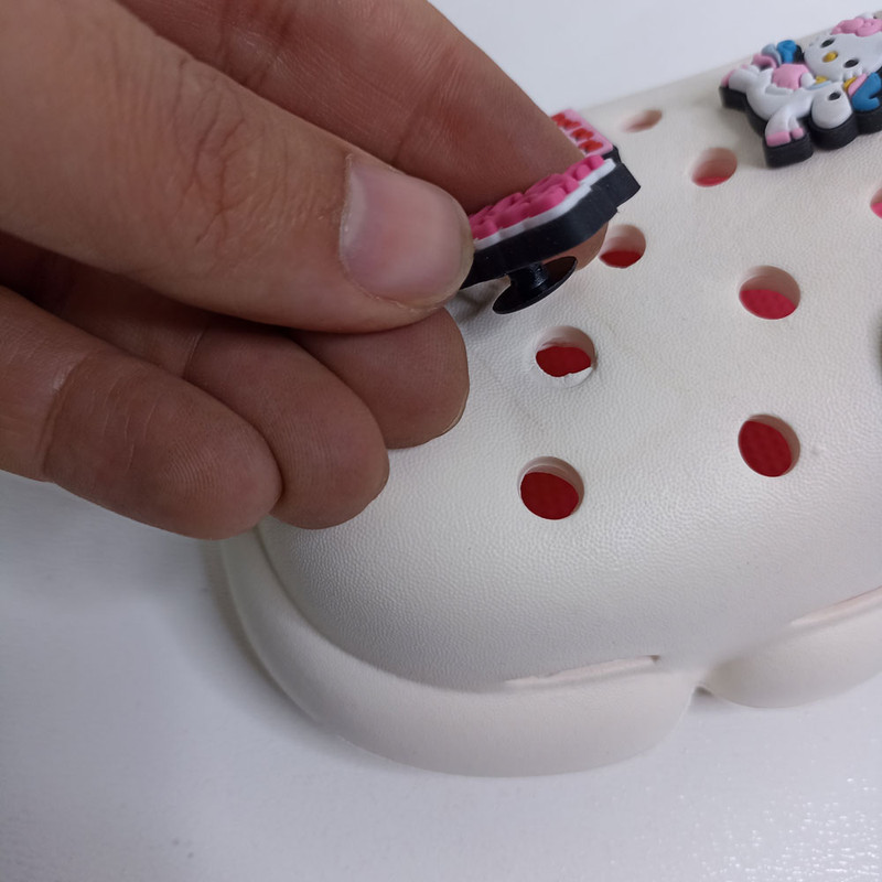 صندل زنانه مدل جلوبسته رکابدار طرح کیتی کد 1577-DPK