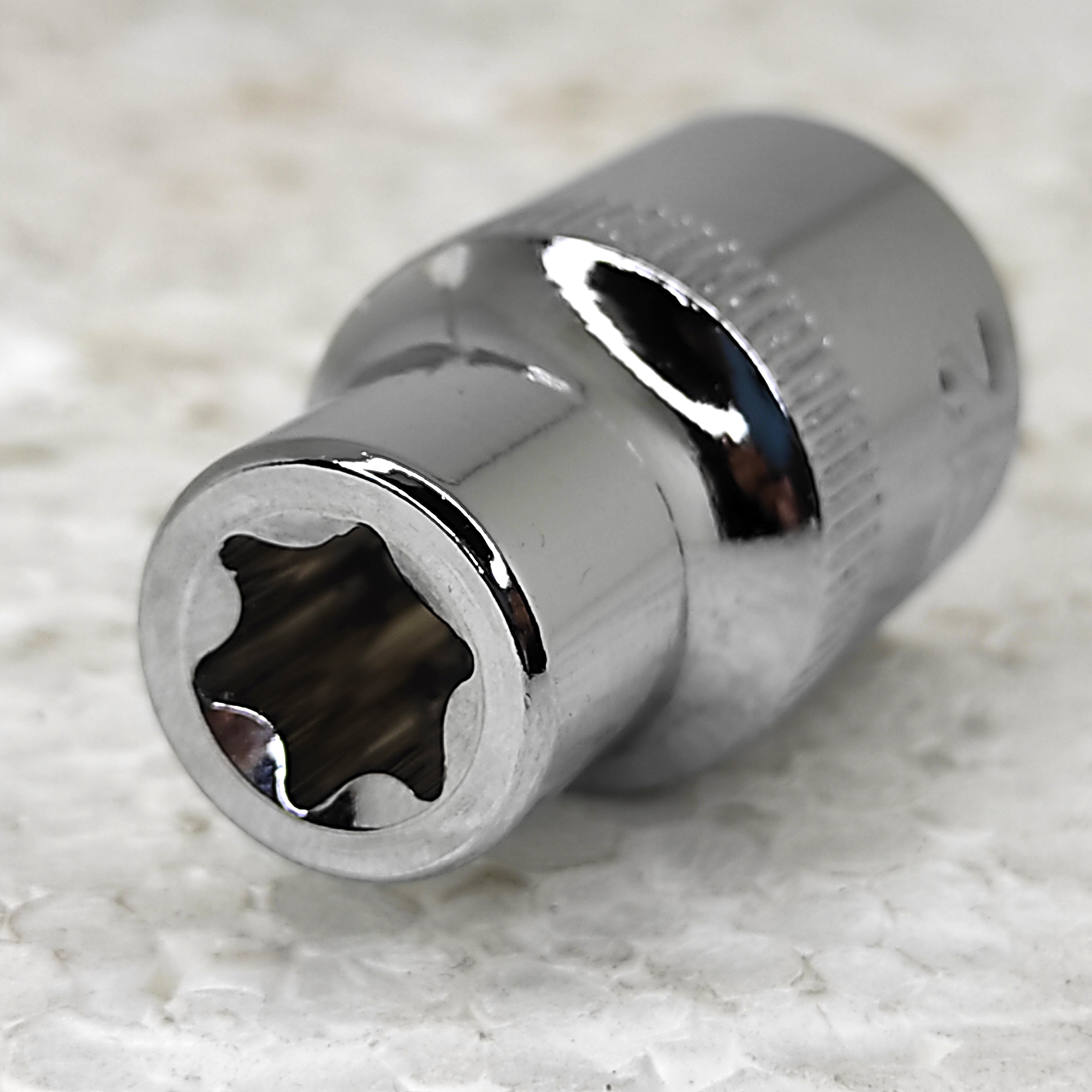 آچار بکس ستاره ای ام ال جی تولز مدل E12-Dr1/2 سایز 12 میلی متر