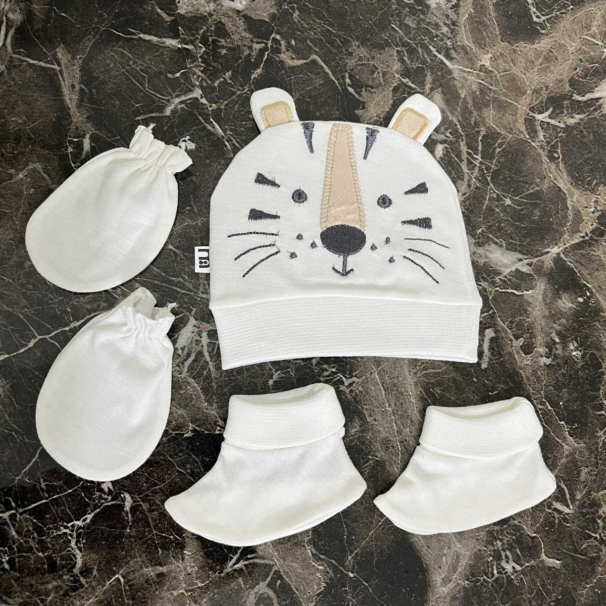 ست کلاه و دستکش و پاپوش نوزادی مادرکر مدل BabyTiger -  - 2