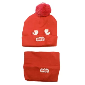 ست کلاه و شال گردن بافتنی بچگانه مدل ساده رنگ قرمز