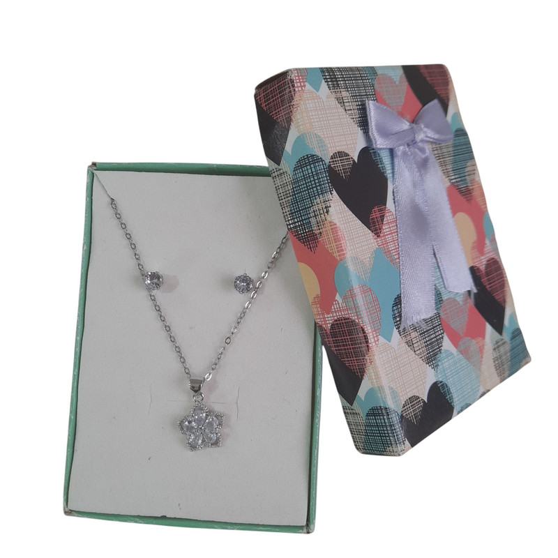 نیم ست زنانه استینلس استیل مدل گل نگینی نیم ست زنانه استینلس استیل مدل گل نگینی