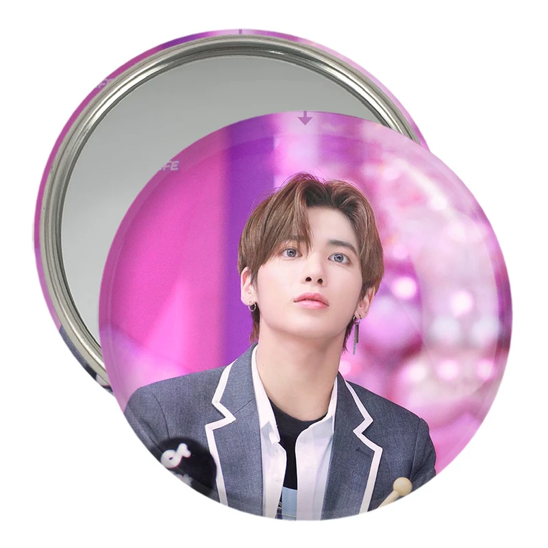 آینه جیبی خندالو مدل تهیون گروه تی اکس تی TXT  کد 11830