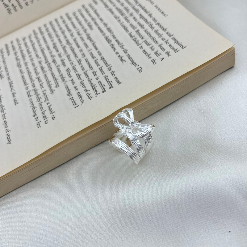 انگشتر زنانه مدل پاپیون کد R4454