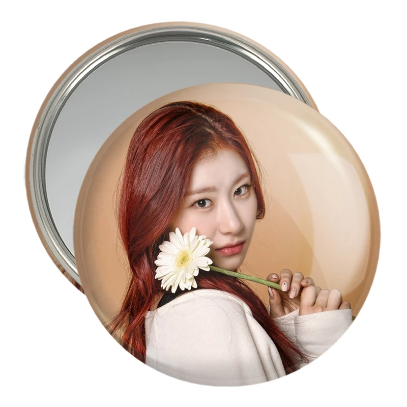 آینه جیبی خندالو مدل چریونگ گروه ایتزی ITZY  کد 20167