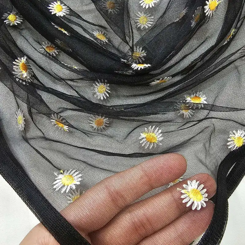 روسری زنانه مدل مینی اسکارف توری بابونه