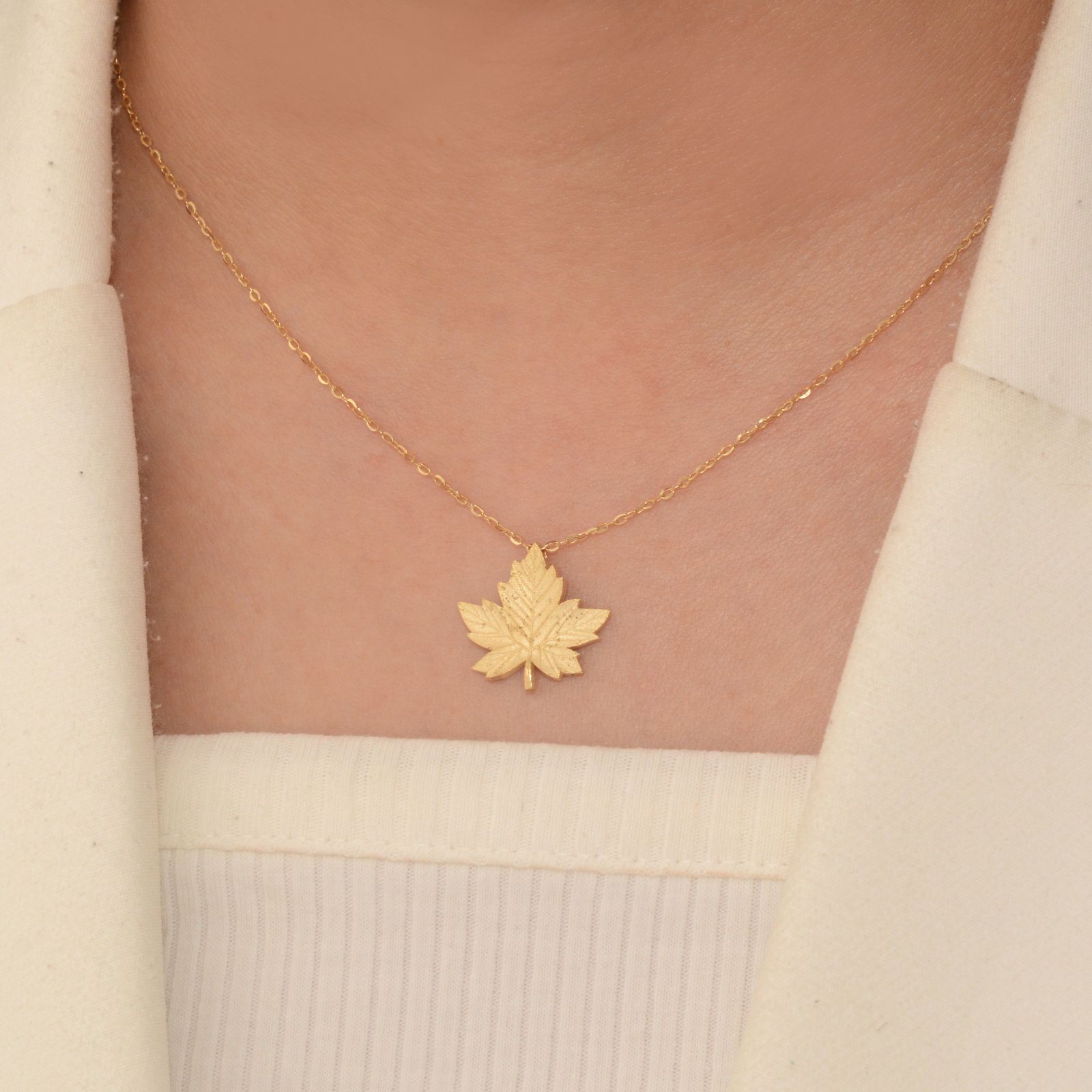 گردنبند طلا 18 عیار زنانه طلای مستجابی مدل برگ ورسای کد 01 -  - 4