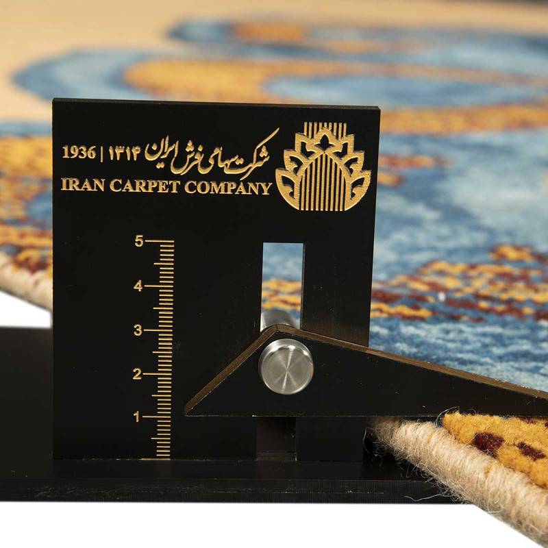 گلیم فرش دستباف دو و نیم متری شرکت سهامی فرش ایران طرح پر طاووس کد 417120