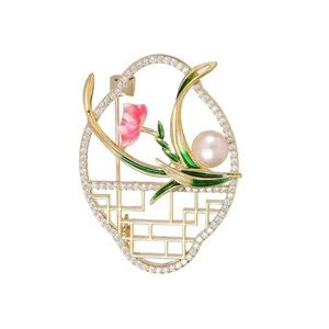 گل سینه زنانه مدل شکوفه مروارید