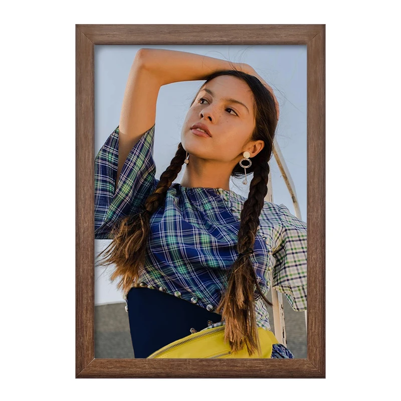 تابلو خندالو طرح اولیویا رودریگو Olivia Rodrigo  کد 19260